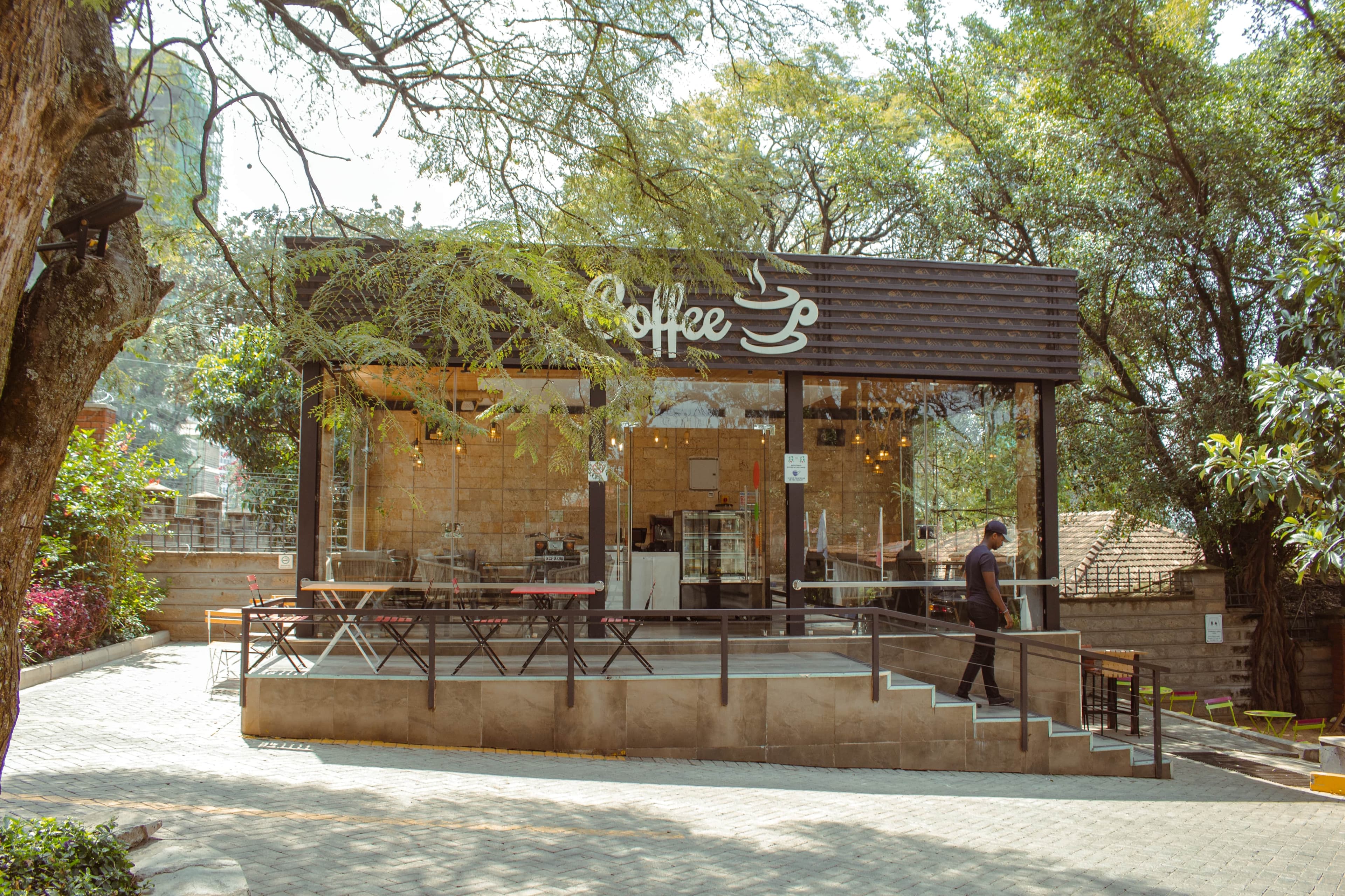 Taidy's Tavern Upperhill exterior